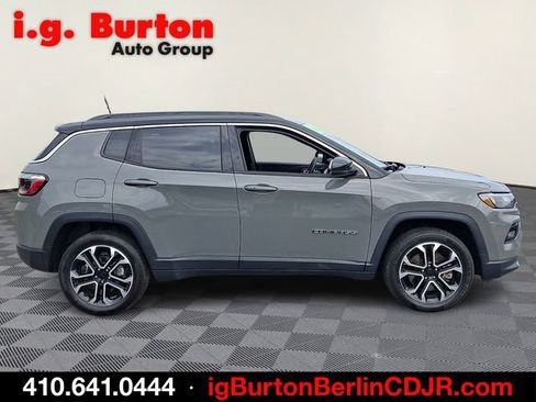 Used 2023 Jeep Compass Limited AWD/4WD image 7