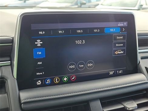 Used 2021 Chevrolet Suburban LT image 30