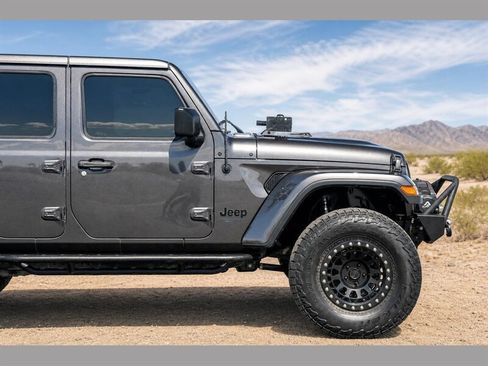 Used 2020 Jeep Wrangler Unlimited Sahara AWD/4WD image 6