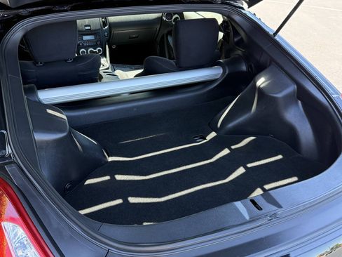 Used 2017 Nissan 370Z Coupe RWD image 13