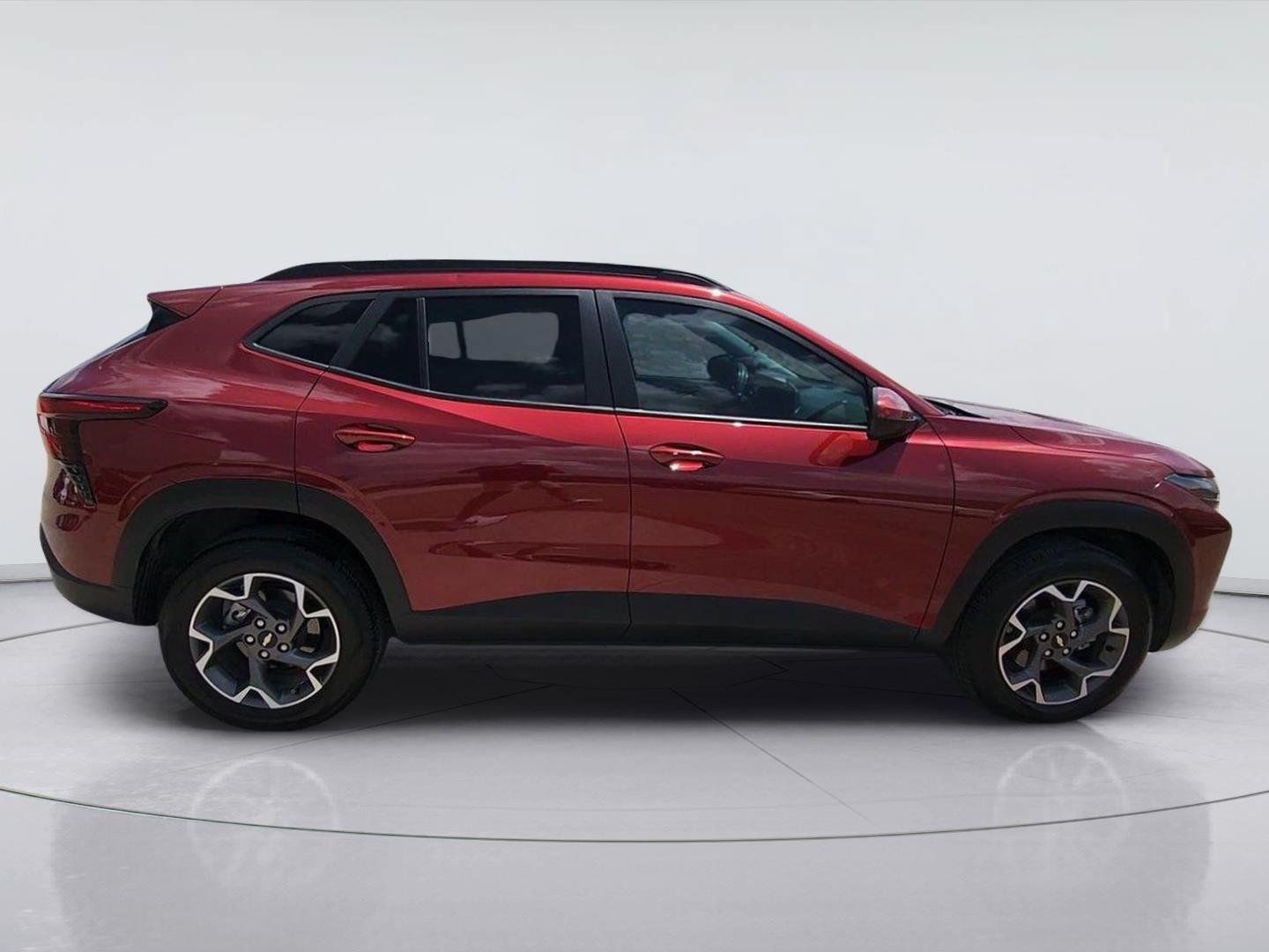 Certified 2024 Chevrolet Trax LT w/ LT Convenience Package FWD image 8