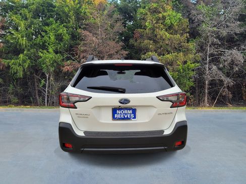 Certified 2025 Subaru Outback Premium AWD/4WD image 18