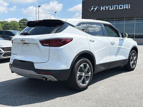 Used 2025 Chevrolet Blazer LT AWD/4WD image 3