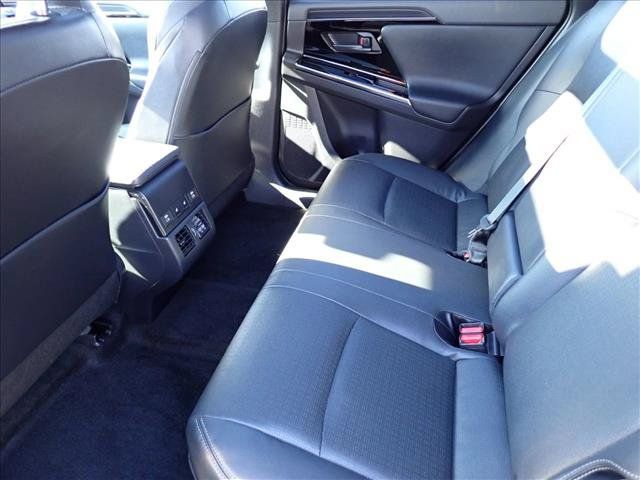 Used 2023 Subaru Solterra AWD image 10