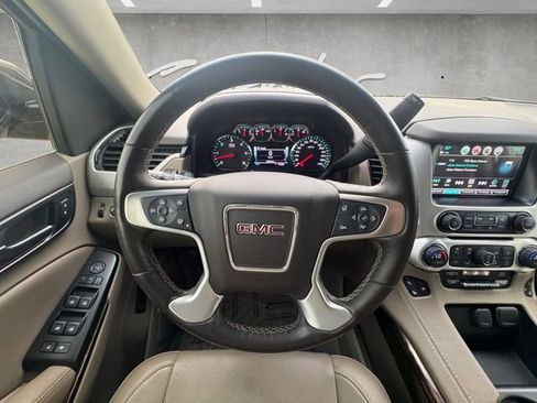 Used 2019 GMC Yukon XL SLT w/ Premium Edition RWD image 21