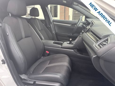 Used 2021 Honda Civic Sport image 9