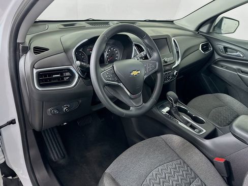 Used 2024 Chevrolet Equinox LT image 9