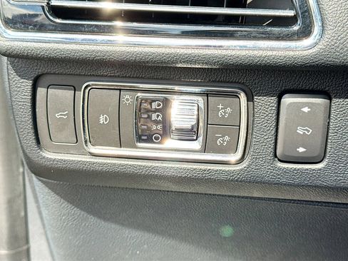 Used 2022 Lincoln Navigator Reserve AWD/4WD image 35