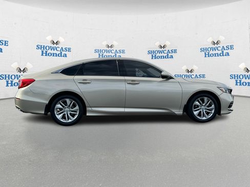 Used 2019 Honda Accord LX image 9