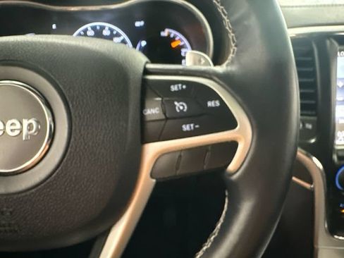 Used 2014 Jeep Grand Cherokee Overland AWD/4WD image 16