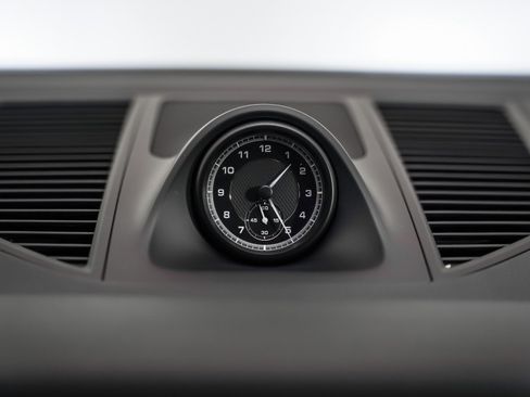 Certified 2022 Porsche Macan w/ Premium Package Plus image 21