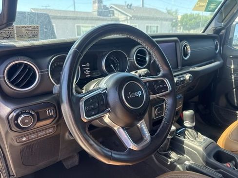 Used 2023 Jeep Wrangler Unlimited Sahara w/ Cold Weather Group AWD/4WD image 9