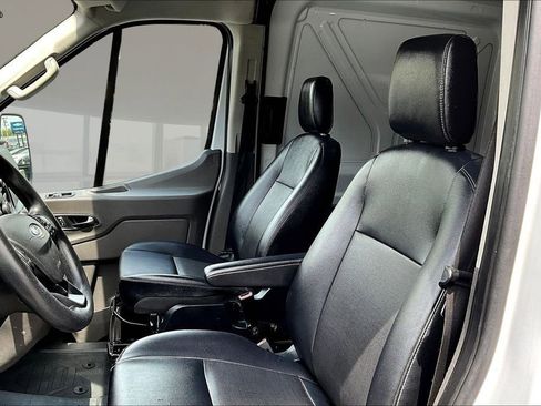 Used 2023 Ford Transit 250 148 High Roof AWD image 17