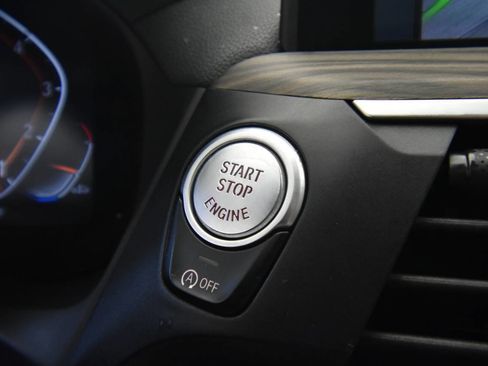 Used 2021 BMW X4 xDrive30i w/ M Sport Package image 25