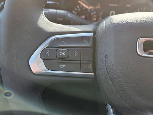Used 2025 Jeep Compass Limited w/ Sun & Sound Group AWD/4WD image 22