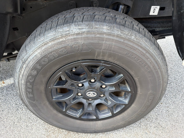 Used 2022 Toyota Tacoma SR5 w/ Technology Package RWD image 19