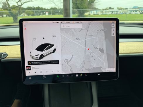 Used 2021 Tesla Model 3 Standard Range Plus image 14