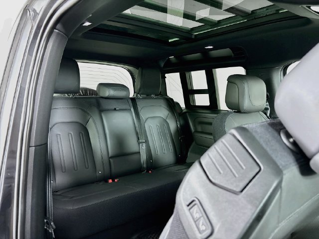 Used 2023 Land Rover Defender 90 X AWD/4WD image 27