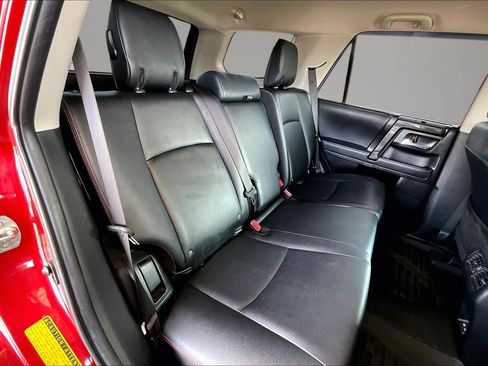 Used 2023 Toyota 4Runner TRD Off-Road Premium AWD/4WD image 24