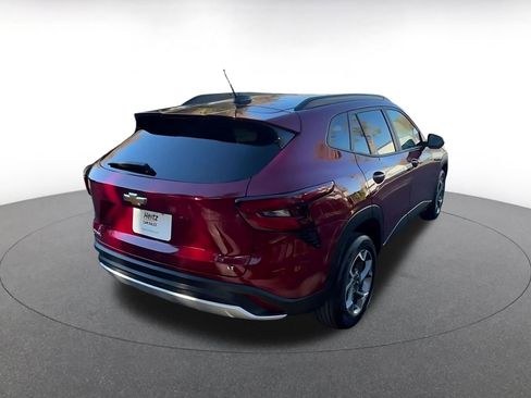 Used 2025 Chevrolet Trax LT image 14