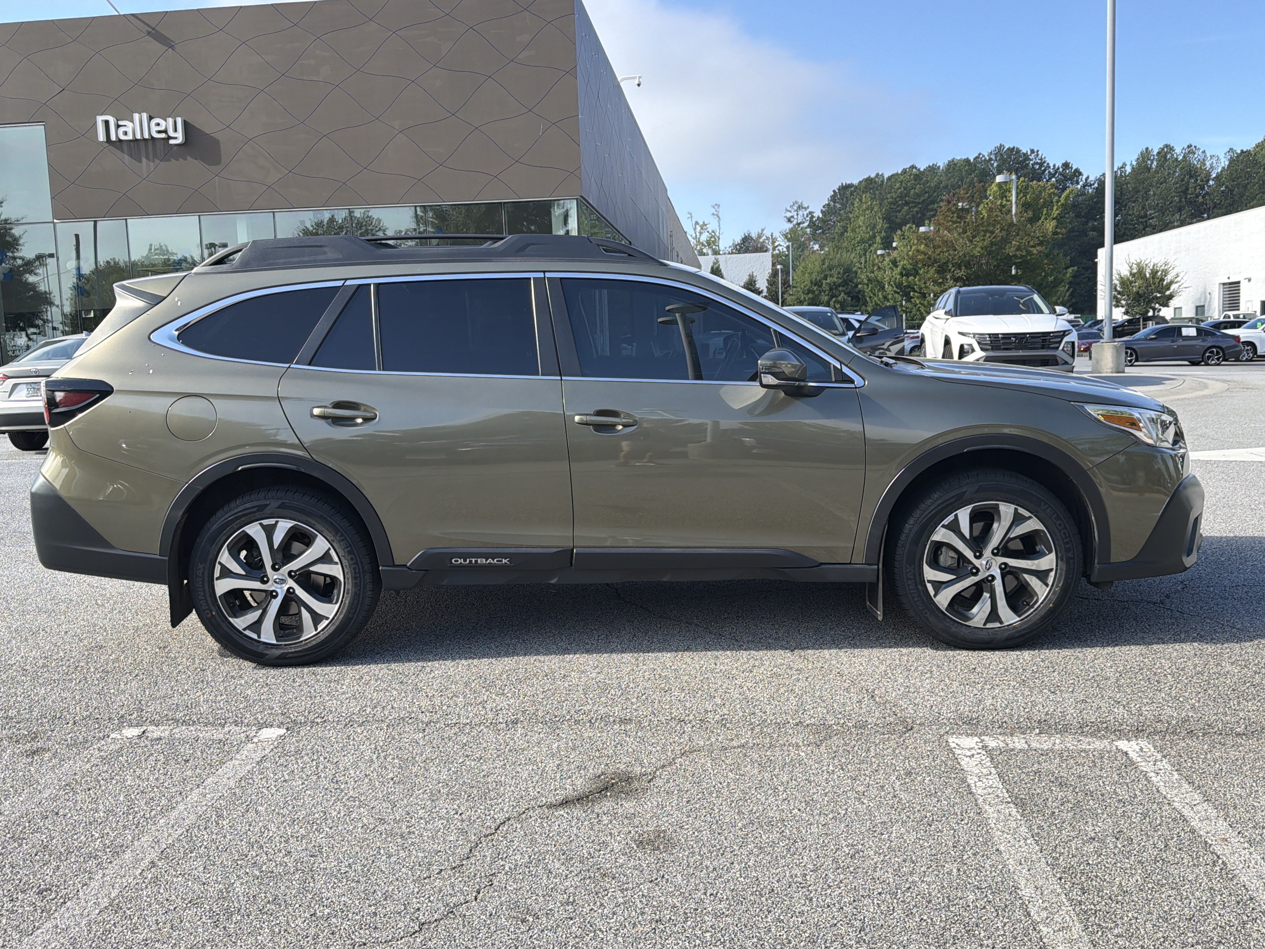 Used 2022 Subaru Outback Limited XT AWD/4WD image 29