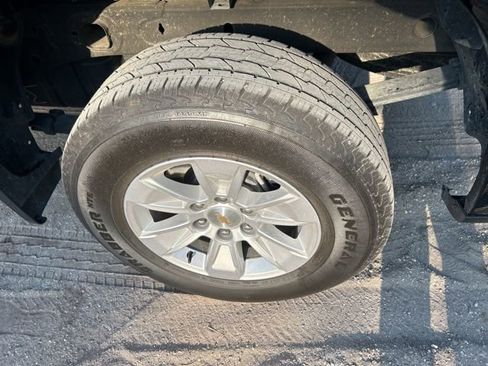 Used 2025 Chevrolet Silverado 1500 LT image 20