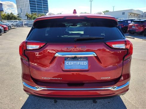 Used 2022 GMC Terrain Denali image 11