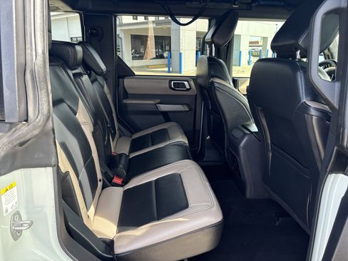 Used 2022 Ford Bronco Wildtrak image 7