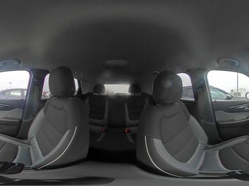 Used 2025 Chevrolet TrailBlazer LT image 42