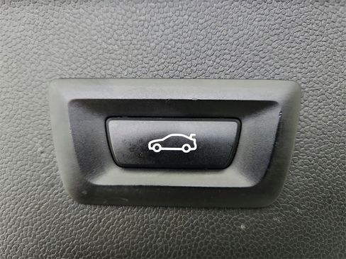 Used 2024 BMW iX xDrive50 w/ Premium Package image 32