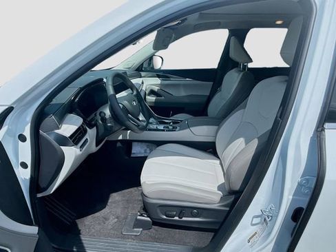 New 2027 INFINITI QX60 Luxe w/ Cargo Package FWD image 17