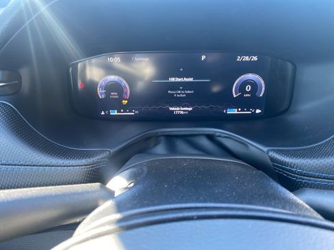 Used 2025 Jeep Compass Limited w/ High Altitude Package image 25