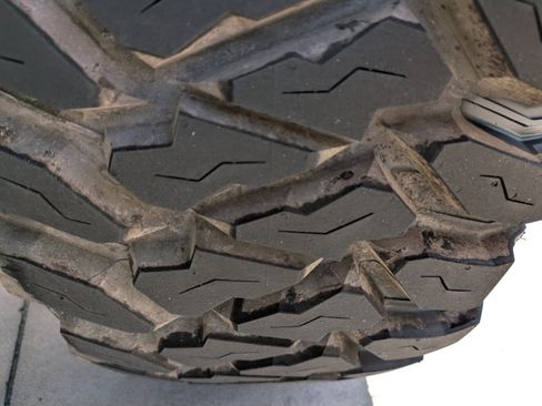 Used 2024 GMC Canyon AT4X image 9