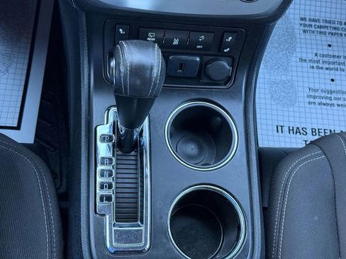 Used 2016 GMC Acadia SLE image 36