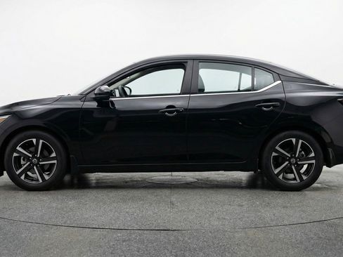 Used 2025 Nissan Sentra SV image 5