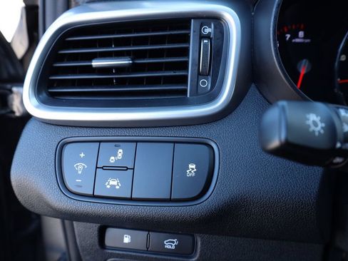 Used 2019 Kia Sorento EX image 21