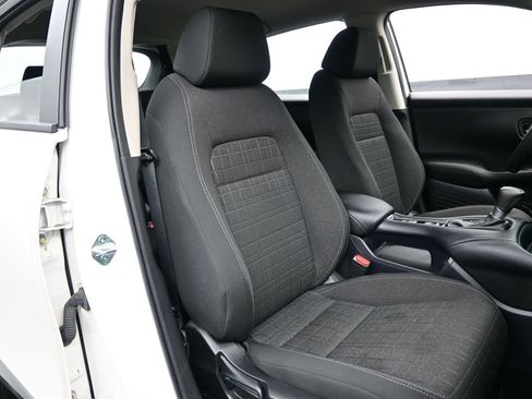 Used 2024 Honda HR-V LX image 13