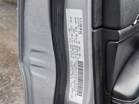 Used 2015 Jeep Grand Cherokee Limited w/ Trailer Tow Group IV image 34