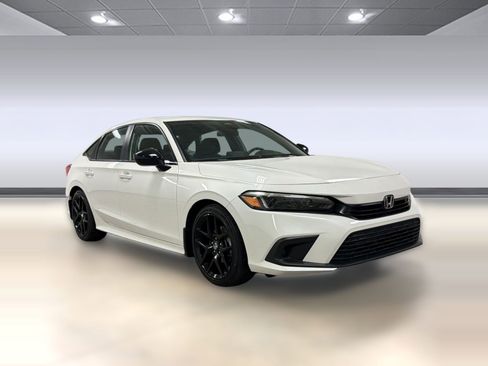 Used 2024 Honda Civic Sport image 6