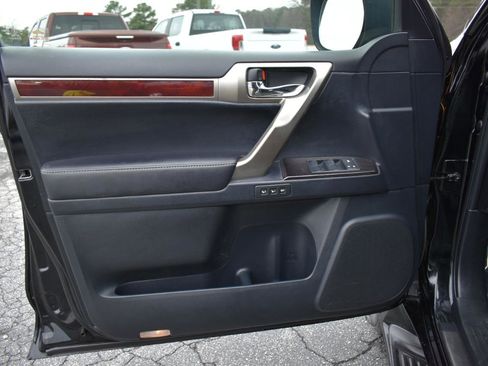 Used 2010 Lexus GX 460 image 40