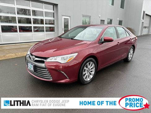 Used 2016 Toyota Camry XLE image 1
