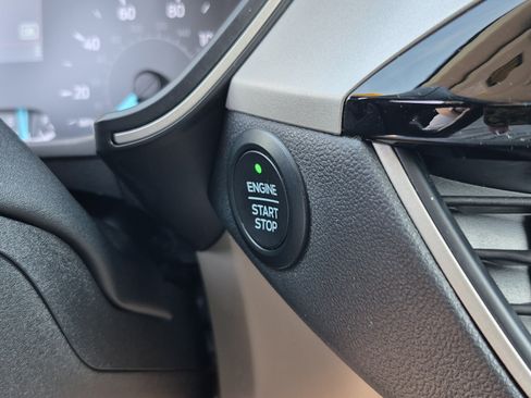 Used 2020 Ford Escape SEL FWD image 34