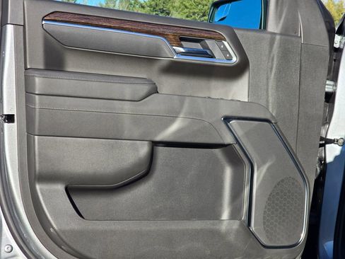 New 2026 GMC Sierra 1500 SLE image 35