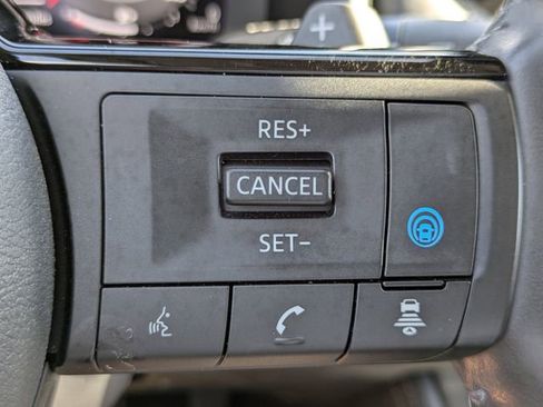 Used 2023 Nissan Rogue Platinum w/ Platinum Premium Package FWD image 27