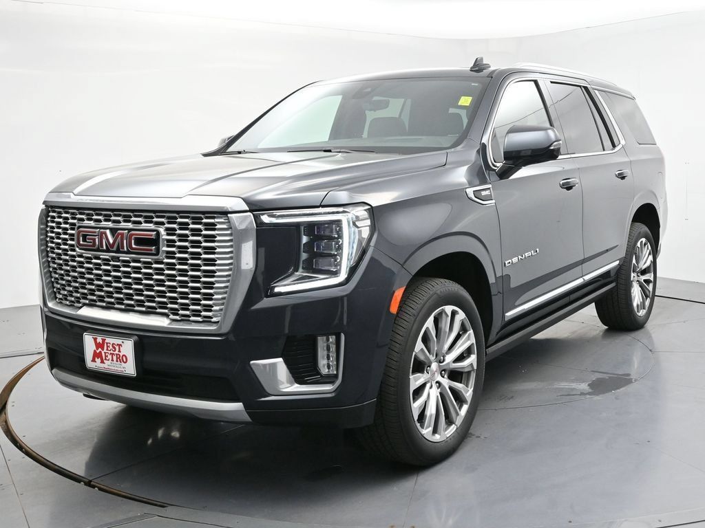 Used 2021 GMC Yukon Denali w/ Denali Premium Package AWD/4WD image 3