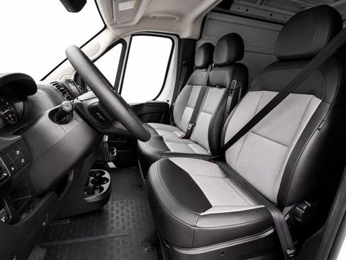 Used 2025 RAM ProMaster 2500 w/ Convenience Group FWD image 21