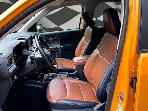 Certified 2023 Ford Maverick Lariat w/ Lariat Luxury Package FWD image 24
