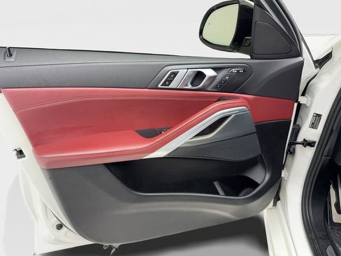 Used 2021 BMW X6 xDrive40i w/ M Sport Package image 38