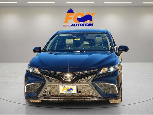 Used 2023 Toyota Camry SE image 7