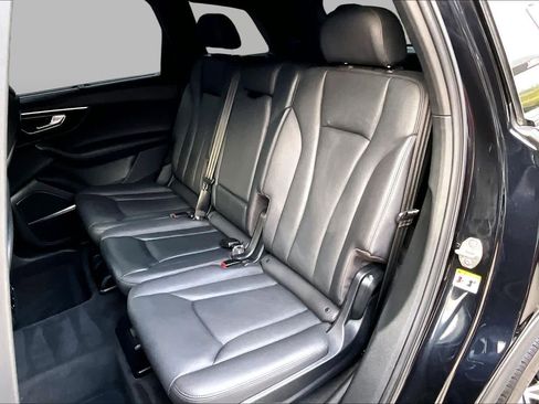 Used 2021 Audi Q7 3.0T Prestige w/ Prestige Package AWD/4WD image 21